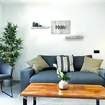Modern Oasis - Pool, Gym & Tennis