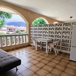 Elegant And Peaceful Aparments With Pool And Garden