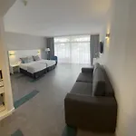 Complejo Blue Sea Puerto Resort compuesto por Hotel Canarife y Bonanza Palace