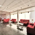 Atlantico - Pool, Ac, Parking, Close To The Beach And City Center