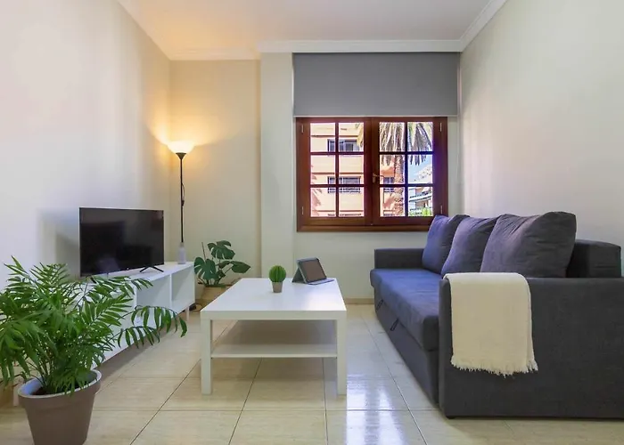 Central And Bright Apartment Y2
