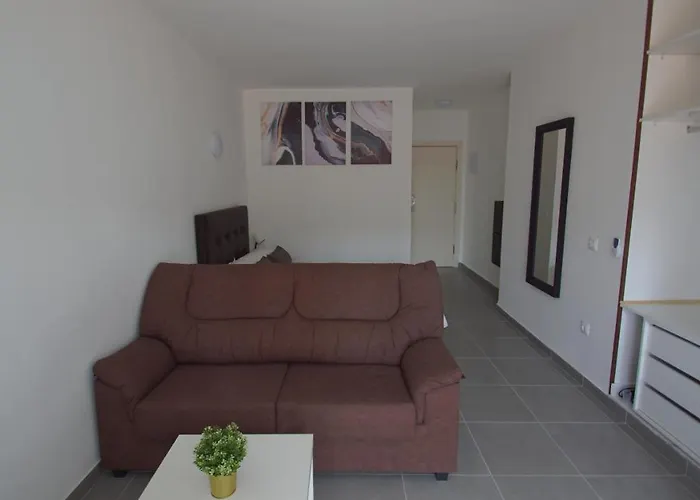 Centrico Apartamento Con Grandes Vistas Cerca De La Playa