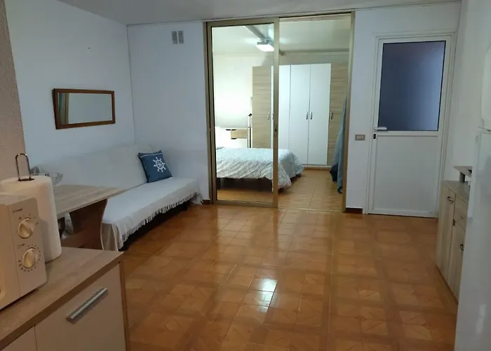 One Bedroom Apartment With Pool, 100 Meters From The Beach