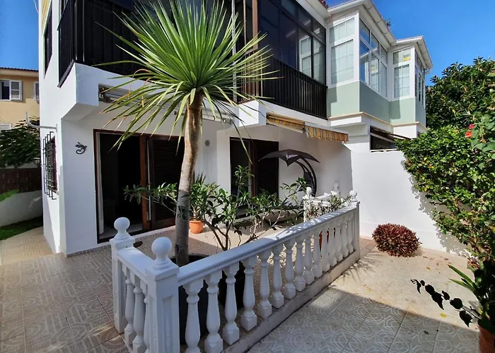 Apartamento Luminoso Con Patio Y Jardin