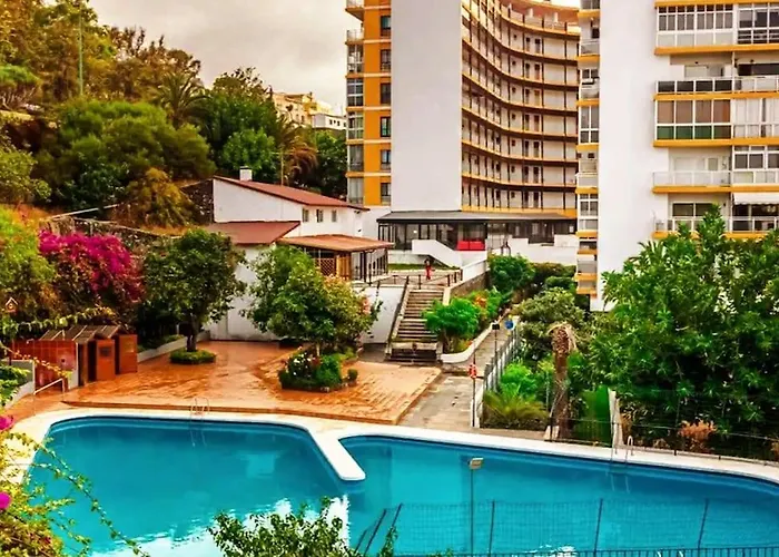 Modernes Appartment Mit Bergblick Und Grossen Pool