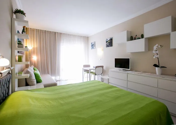 Cozy Apartment In Edificio Bahamas