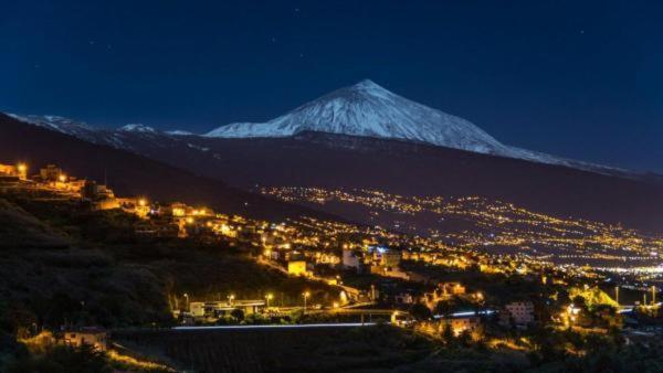 With Teide Views By The Beach *