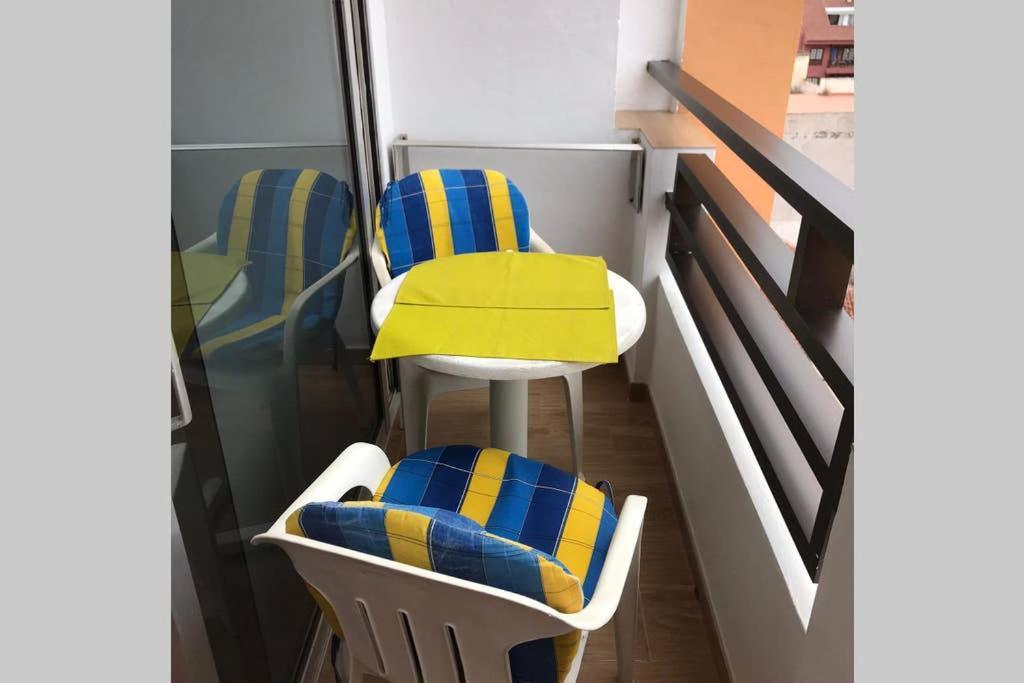 Toplage. Blick. Sauber. Guenstig. Pool. Gepflegt Apartment *
