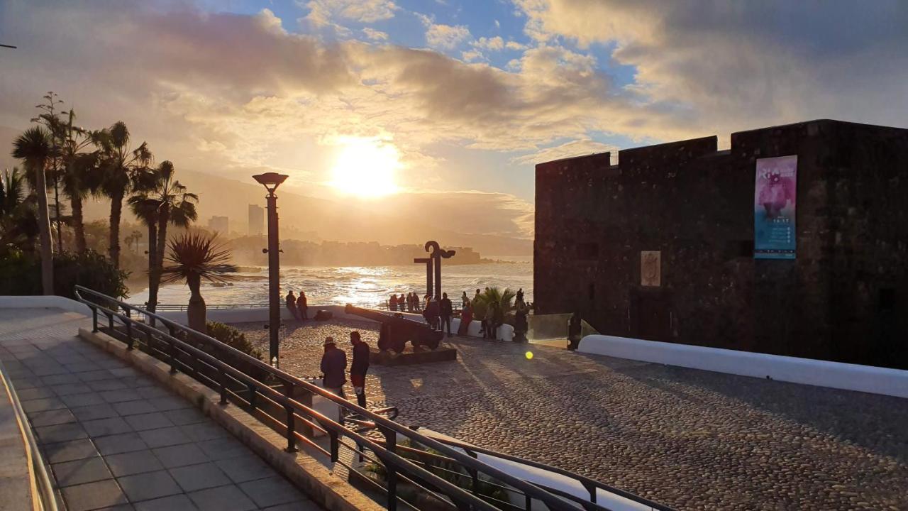 Ocean And Sun Daire *