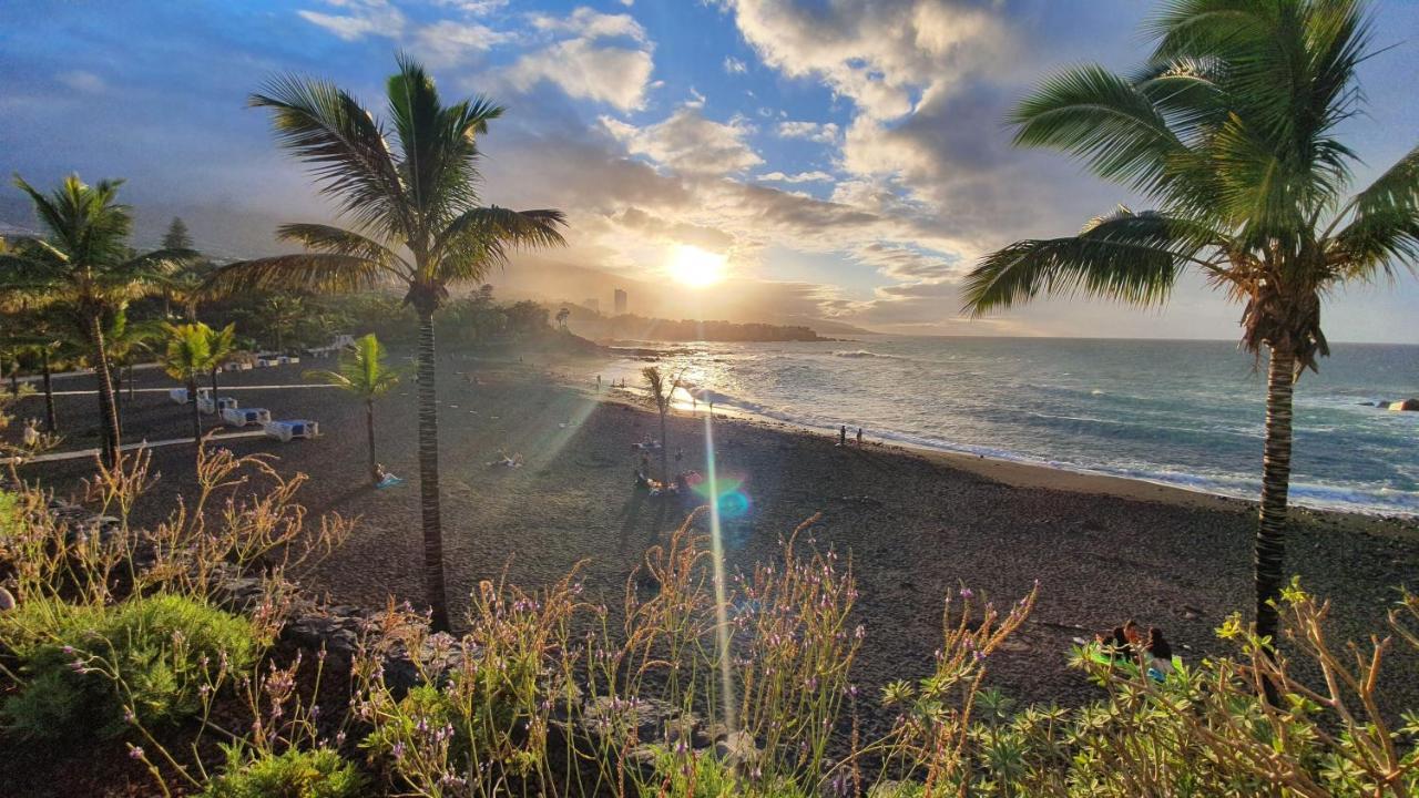 Ocean And Sun *