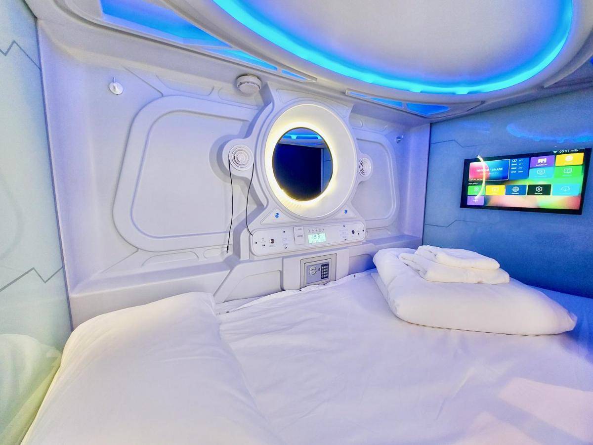 Capsule hotel Atypicap Capsule *
