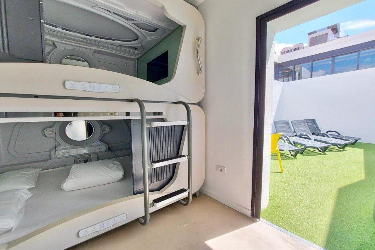 Capsule hotel Atypicap Capsule *