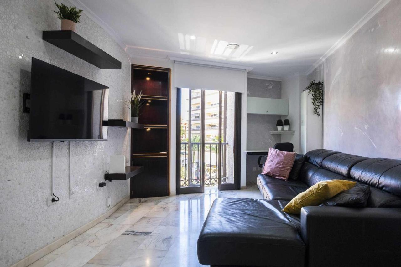 Renewed And Apartment *