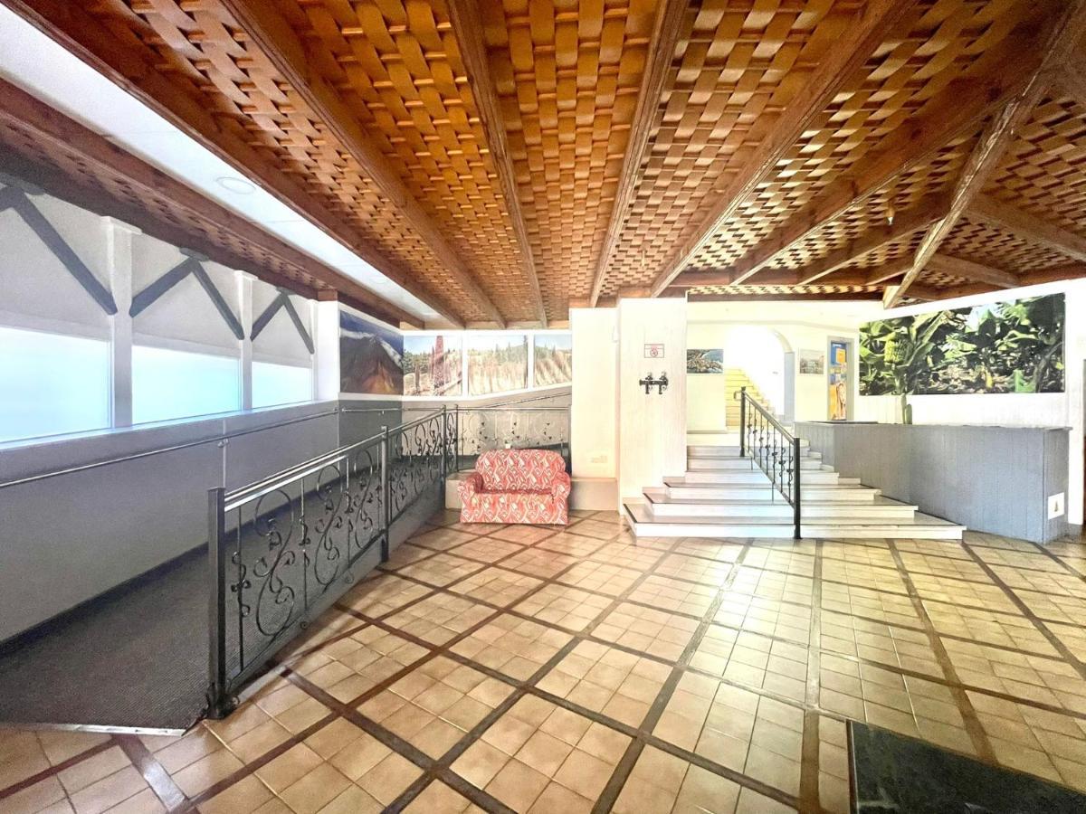 Apartment With Spectacular Views, Atlantic Ocean, Pool Y Free Wifi In All Common Areas Puerto de la Cruz (Tenerife)