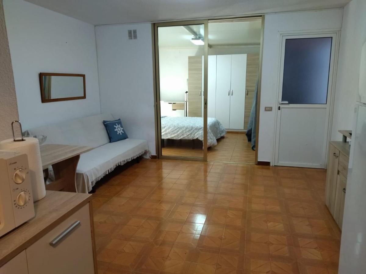 One Bedroom With Pool, 100 Meters From The Beach *
