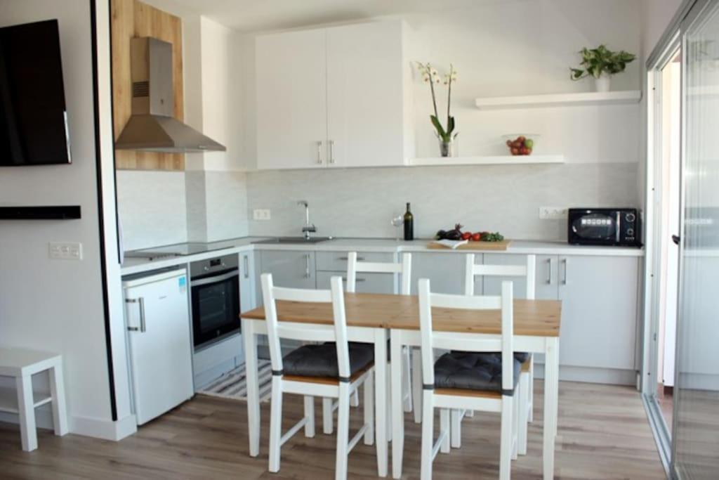 Apartamento Puerto De La Cruz: Loft, Terraza Y Piscina
