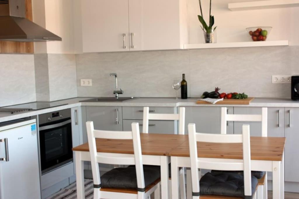 Apartamento Puerto De La Cruz: Loft, Terraza Y Piscina *