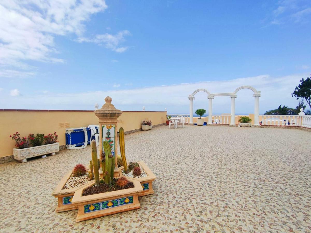 Studio With Direct View Of The Atlantic, Heated Pool, Wifi, 250 Meters To The Beach Puerto de la Cruz (Tenerife)