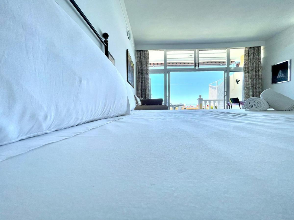 Studio With Direct View Of The Atlantic, Heated Pool, Wifi, 250 Meters To The Beach Puerto de la Cruz (Tenerife)