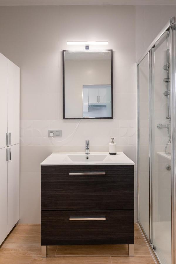 Palmeras Playa Studio: Pools, Beach, Sun & Shore Apartment *