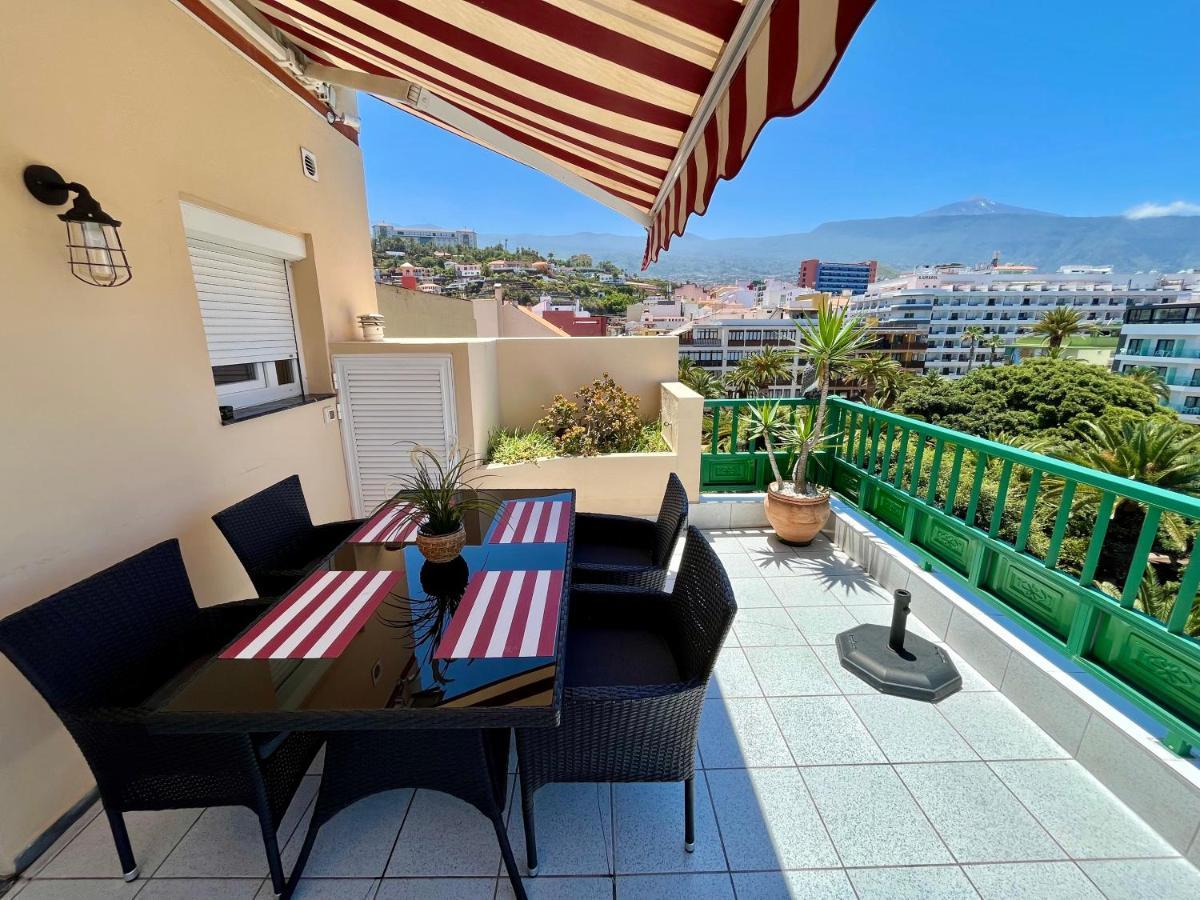 Huoneisto Large Penthouse With Sunny Terrace Puerto de la Cruz (Tenerife)