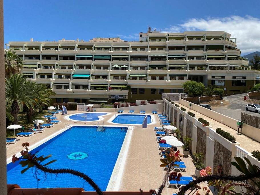 Luminoso Con Terraza Y Piscina Apartment *