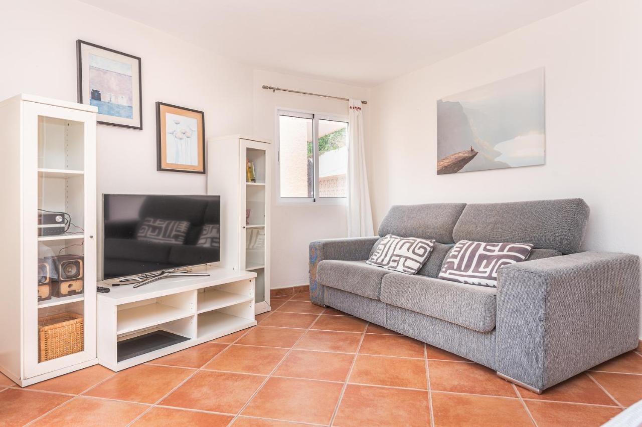 Daire 'bloom' Peaceful Beachside Bungalow Puerto de la Cruz (Tenerife)