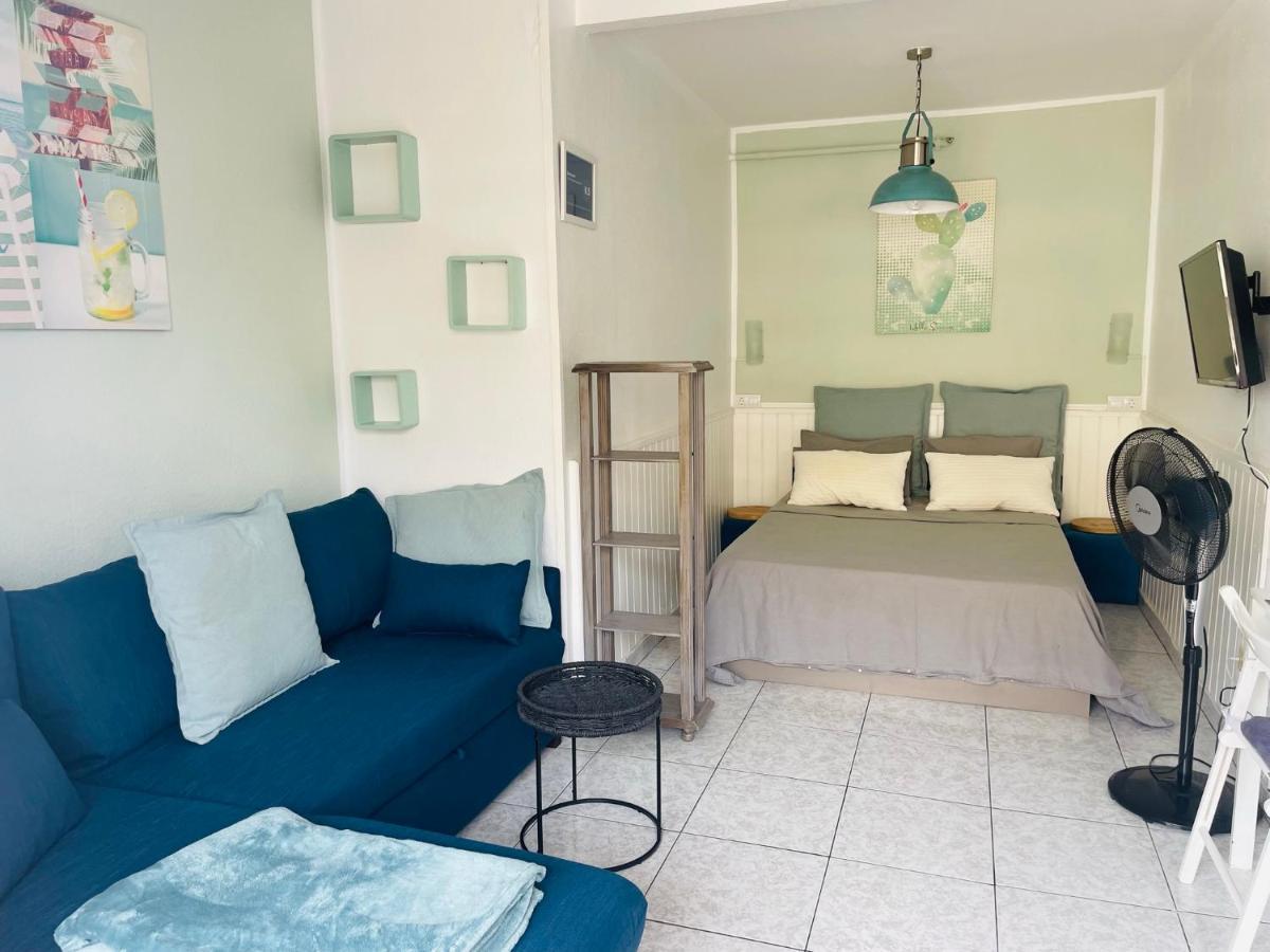 Apartment Magnificent Studio With A Terrace Overlooking The Sea! *