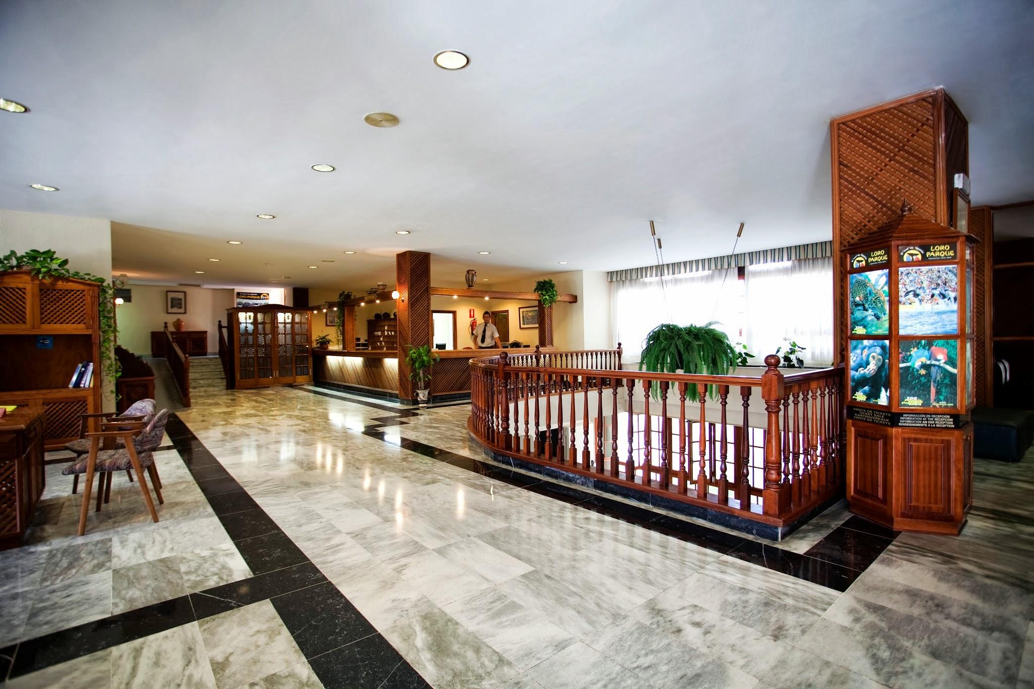 Be Smart Florida Plaza Apartment