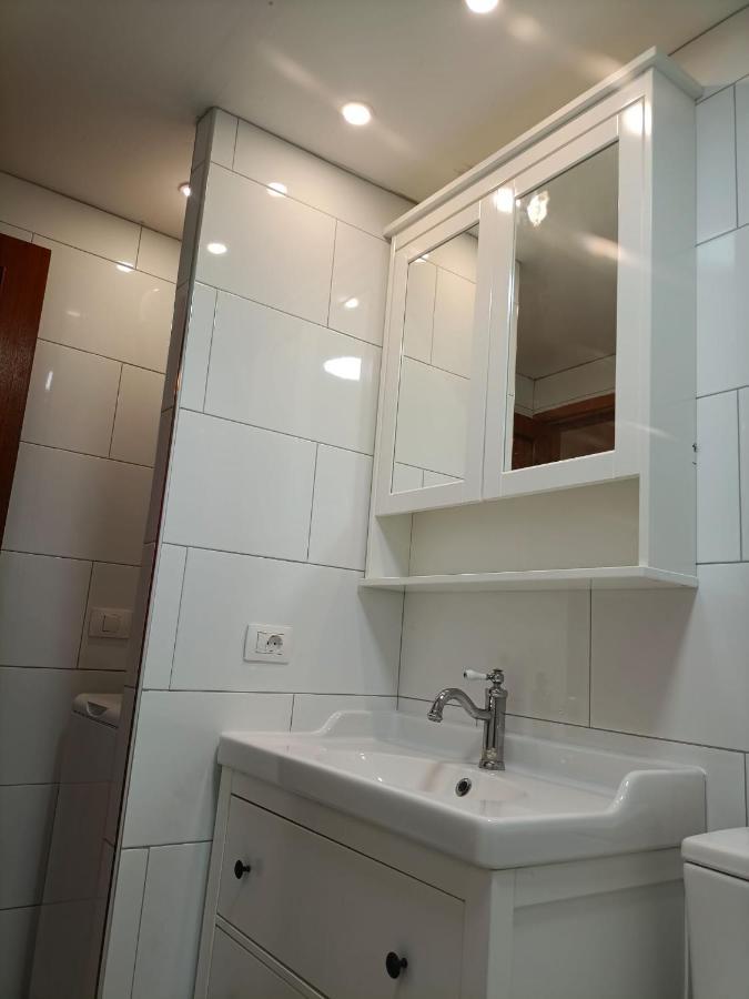 Apartamento Renovado, Frente A La Playa, Con Garaje Apartament