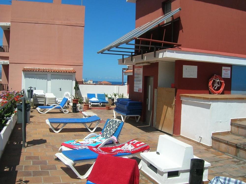Park Plaza Hotel 2*