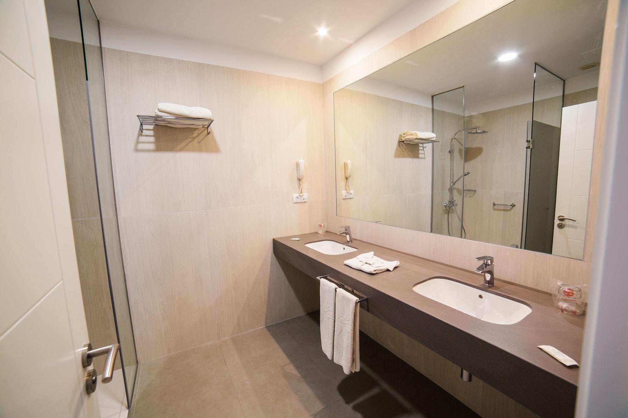 Rf San Borondon Hotel