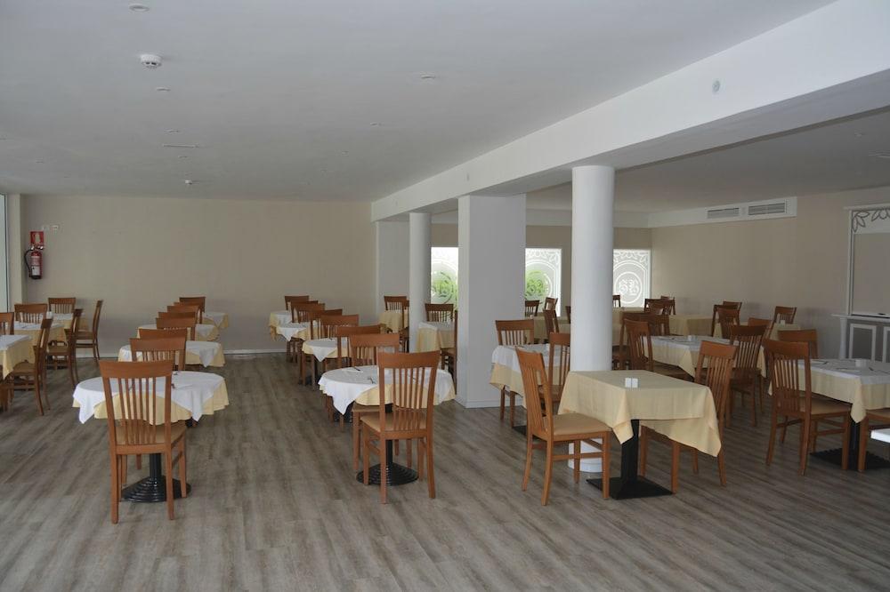 Rf San Borondon Hotel