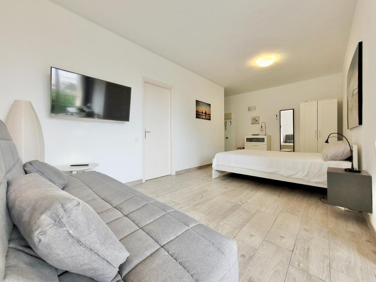 Moon Place Apartment *