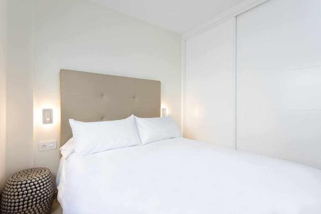 Sunnyland Martianez Valois Apartment