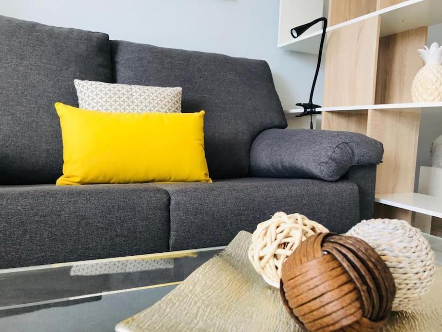 Estudio Con Amplia Terraza En Apartment *