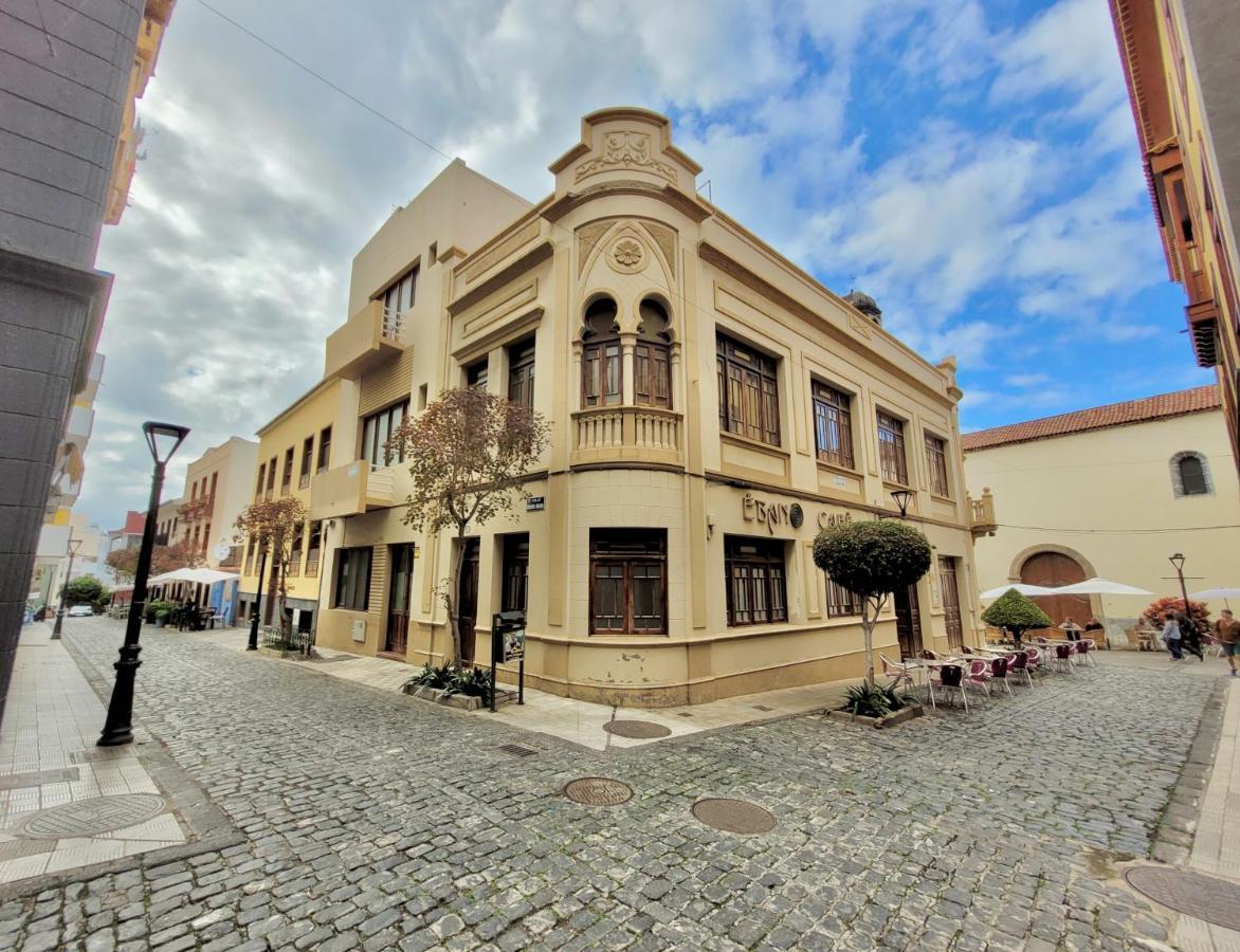 7 Esquivel * Puerto de la Cruz (Tenerife)