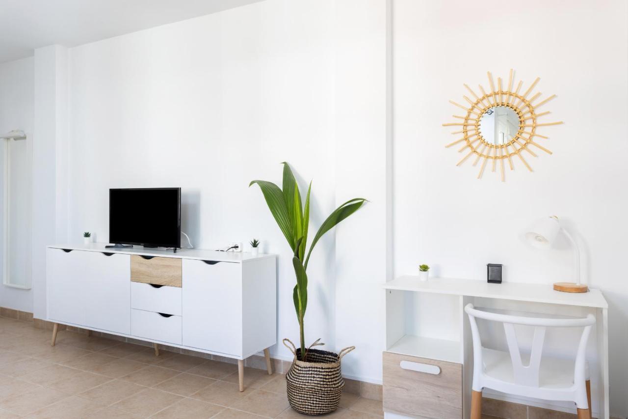 Lightbooking Tenerife Apartment