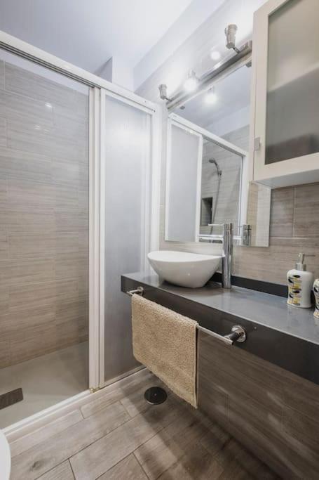 With Balcony And Swimming Pool Apartment *