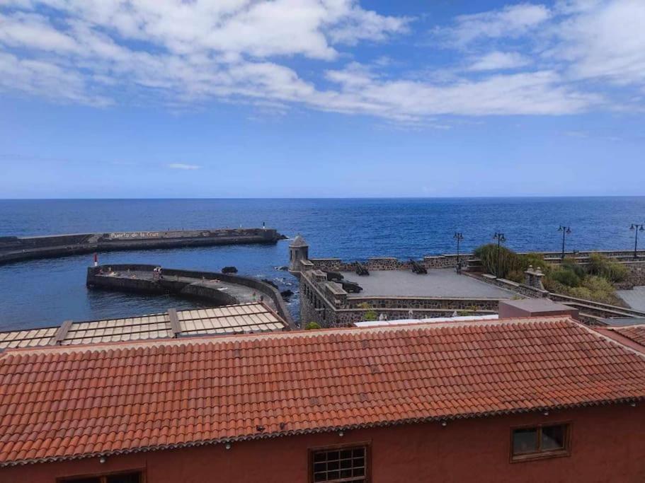 A Wink At The Sea In The Historic Centre