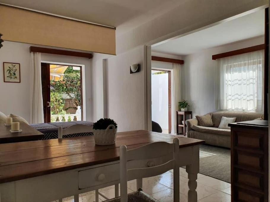Luminoso Con Patio Y Jardin *