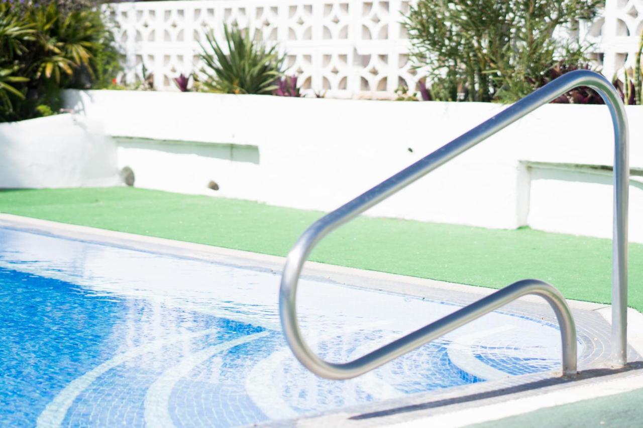 Residencial Parque Flores Apartment *