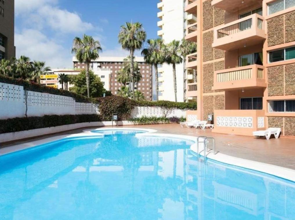 Cautivador Estudio En Puerto De La Cruz