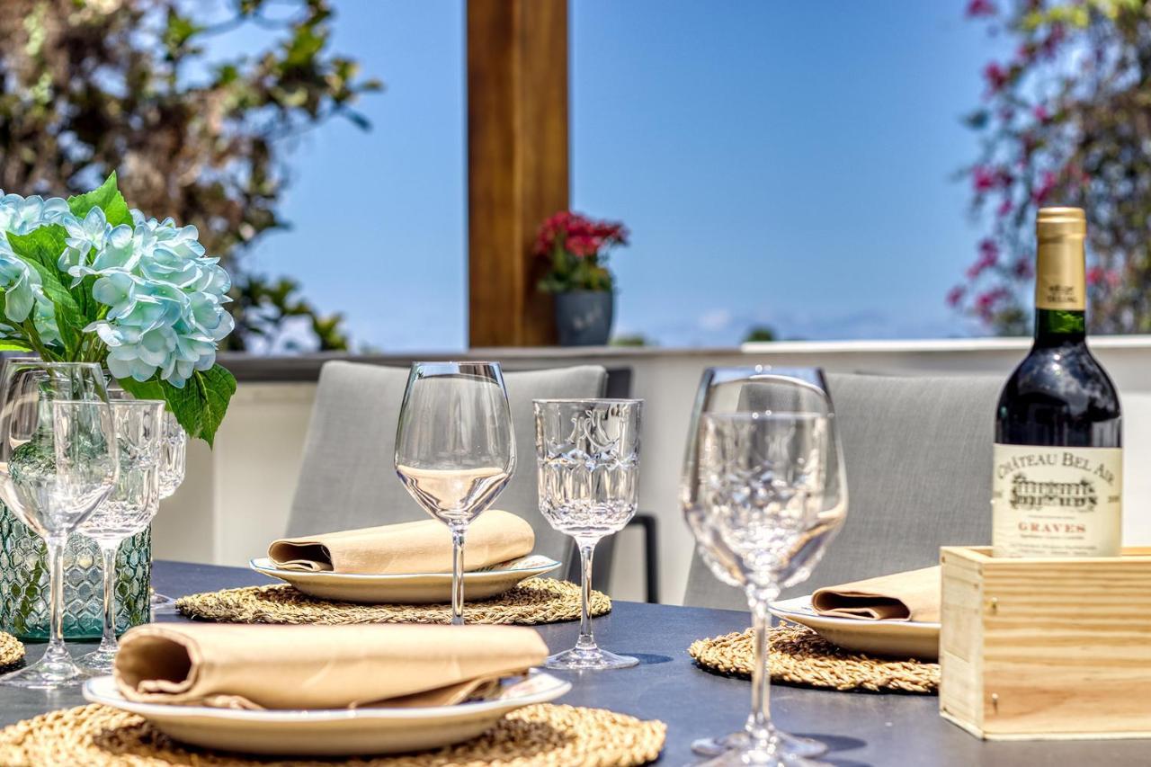 Daire Modern With Elevator, Patio Kitchen, Loro Parque View & Heated Pool *