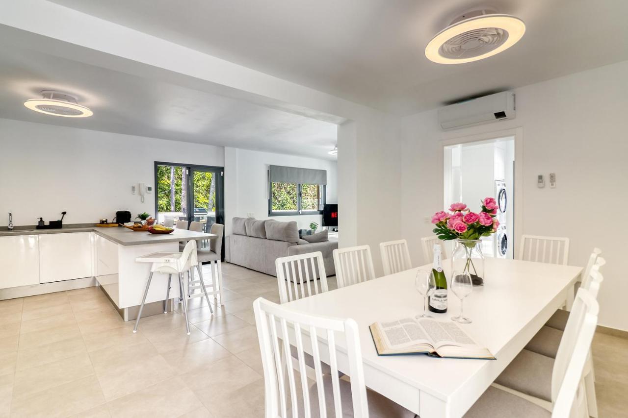 Modern With Elevator, Patio Kitchen, Loro Parque View & Heated Pool Daire *