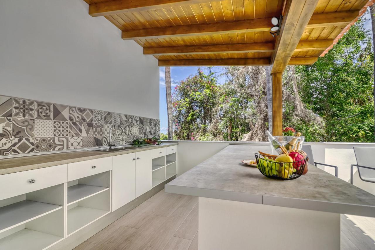 Modern With Elevator, Patio Kitchen, Loro Parque View & Heated Pool Daire