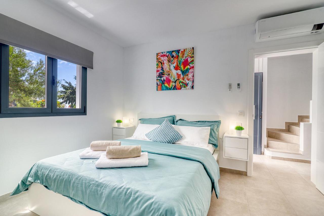 Daire Modern With Elevator, Patio Kitchen, Loro Parque View & Heated Pool