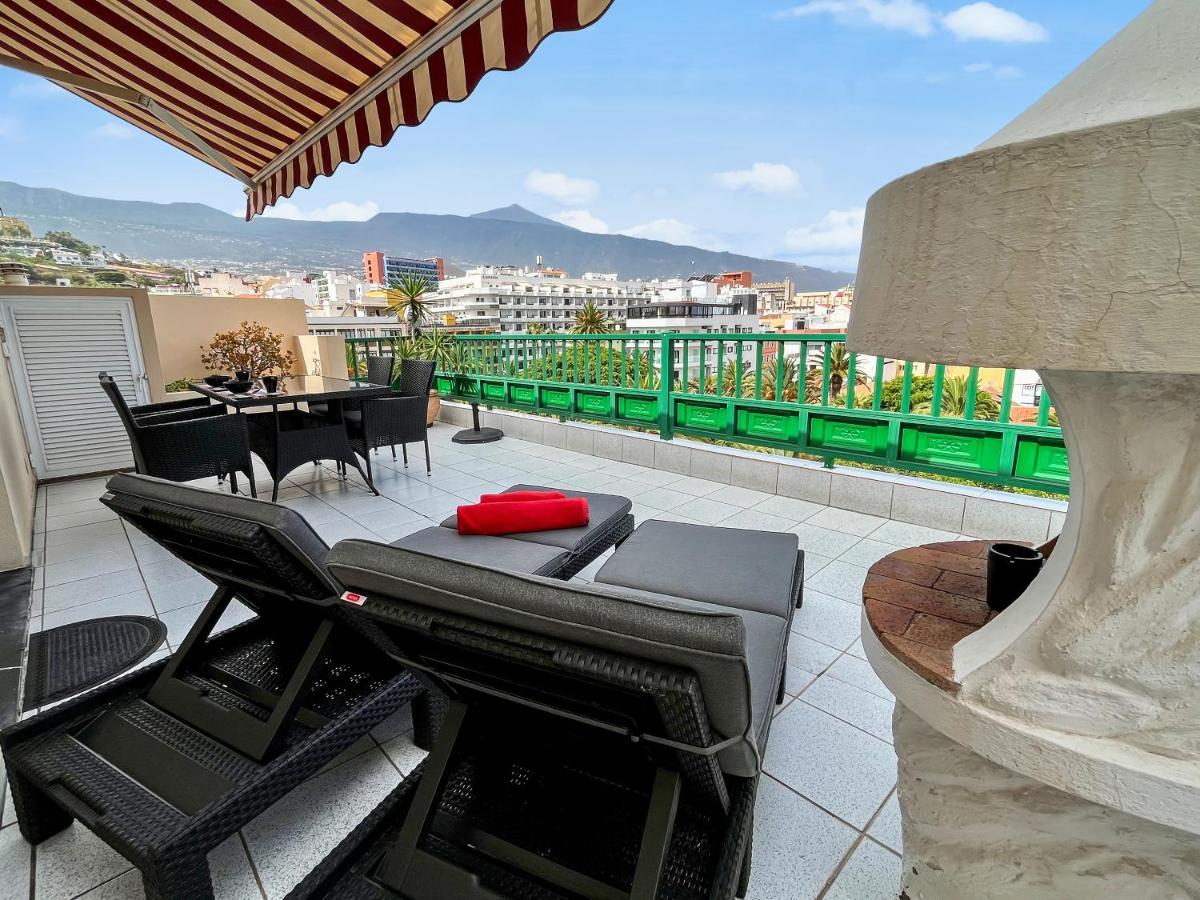 Huoneisto Large Penthouse With Sunny Terrace Puerto de la Cruz (Tenerife)