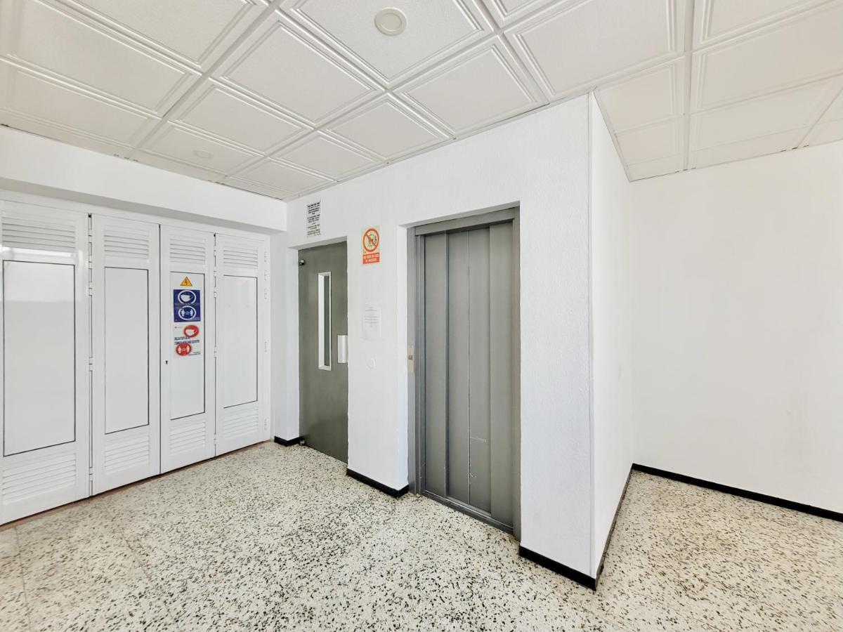 Among Plazas Apartment *