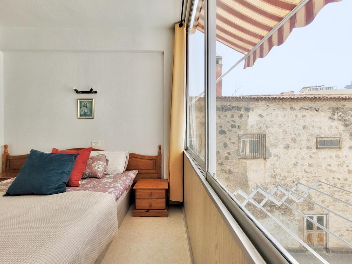 Among Plazas Apartment *